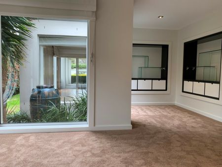 14 Nathan Street, Deakin ACT, Belconnen - Photo 3