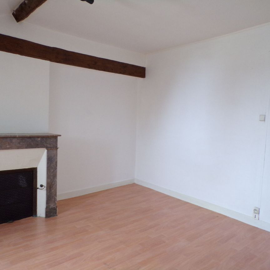 Location Appartement 2 pièces 26m² LA FLECHE 72200 - Photo 1