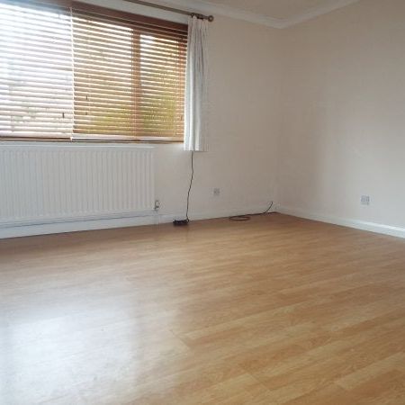 Robin Court, Banister Park - Photo 1