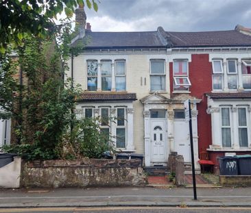 4 Bedroom House to Rent - Photo 2