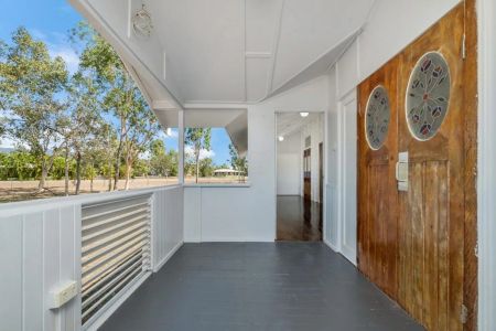 Charming and Rural - Photo 2