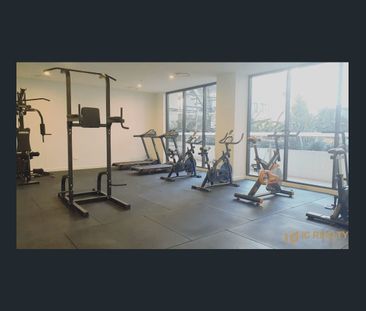 Elevate Your Lifestyle in a Stylish One-Bedroom Apartment - Photo 3