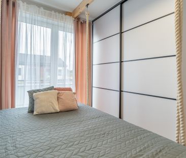 5 pokoi w cichej okolicy z parkingiem i ogrodem. - Photo 1