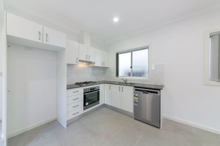 2 Bedroom Flat in Quiet Location - Photo 4