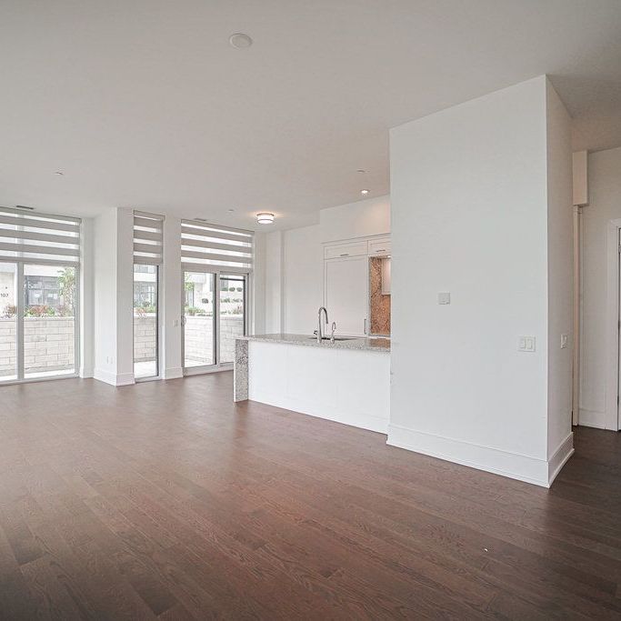 For Lease - 20 Inn On The Pk Drive Unit# 139, Toronto, Ontario - Photo 1