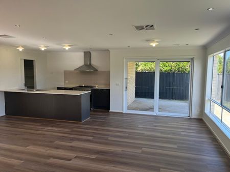 Your Perfect Family Haven on Safari Drive! - Photo 3