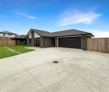 Easy access to the Northern & Southern Motorway - Photo 6