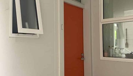 Modern 4BR Townhouse in Mount Cook - Photo 4