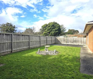 Spacious Family Home in Prime Berwick Location - Photo 5