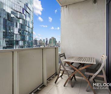 CONTEMPORARY ONE-BEDROOM WITH CARPARK IN SOUTHBANK - FURNISHED - Photo 6