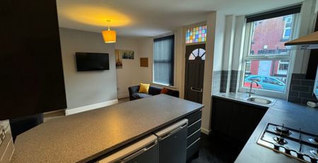 Harold Grove, Hyde Park, Leeds, LS6 1PH - Photo 5