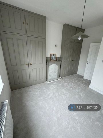 3 bedroom terraced house to rent - Photo 3