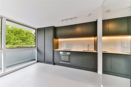 Recently Refurbished Apartment with Large Balcony, Marylebone - Photo 3
