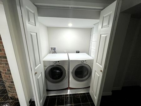 For Lease - 9 Dewlane Drive, Toronto, Ontario - Photo 5