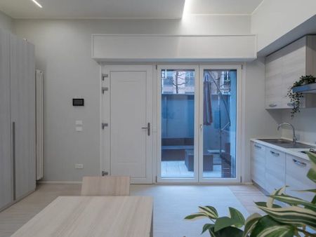 Via Padova, Milan, Lombardy 20132 - Photo 3