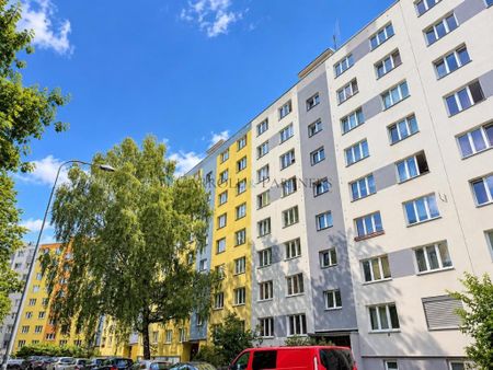 Pronájem bytu 3+1 74 m2 - Fotografie 2