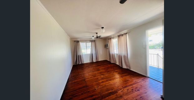 FULLY RENOVATED 3 BEDROOM HOME - LOCATED CLOSE TO TOWN! - Photo 1