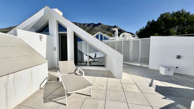 Semi-Detached House in The Golden Mile - Photo 1