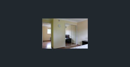 Great Two Bedroom Townhouse - Photo 3