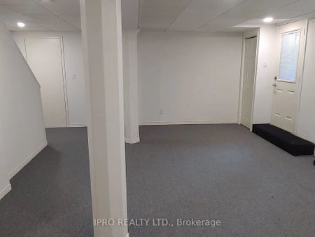 Property For Lease | E9234132 - Photo 4