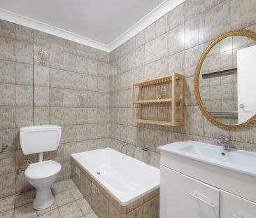 2 bedroom apartment - 25% below market rent - Photo 4