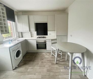2 bedroom end of terrace house to rent - Photo 3