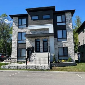 StJérome, magnifique 51/2 sur 2 étages à louer - Photo 2