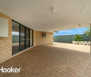 4x2x2 With Theatre - Photo 1