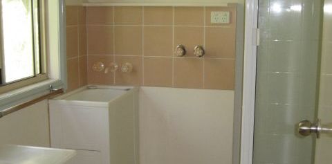 CHARMING 1-BEDROOM LOFT-STYLE UNIT IN A CONVENIENT LOCATION - Photo 2