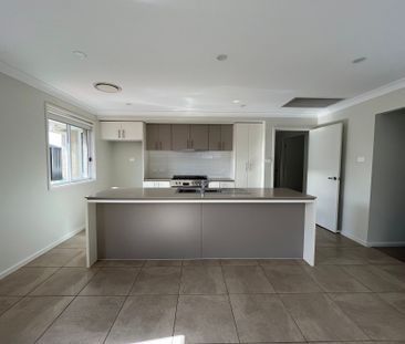 Luxurious & Large Home! - Photo 5