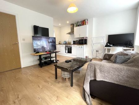 Apartment 14 Rivermill Court, 1 Sandford Place, Leeds, West Yorkshire, LS5 3BY - Photo 3