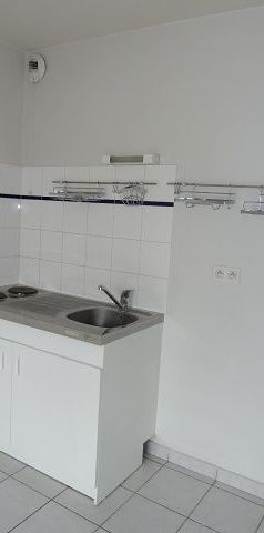 Location Appartement 1 pièce 27m² LA ROCHE SUR YON 85000 - Photo 1