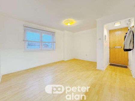 Felbridge Close, Atlantic Wharf, Cardiff, CF10 - Photo 2