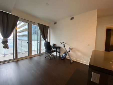 For Lease - 7 Grenville Street Unit# 2412, Toronto, Ontario - Photo 2