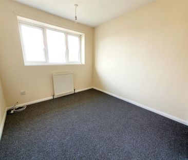 3 Bedroom House to Rent in Deeble Road, Kettering, Northants, NN15 - Photo 3