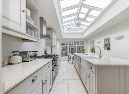 Shaftesbury Road - Photo 3