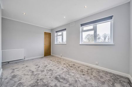 2 bedroom semi-detached house to rent - Photo 5