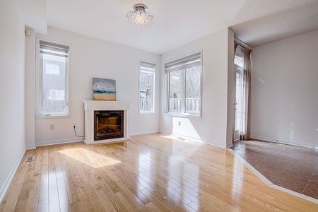 For Lease - 137 Laramie Crescent, Vaughan, Ontario - Photo 2
