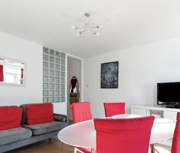 2 bedroom maisonette to rent - Photo 1