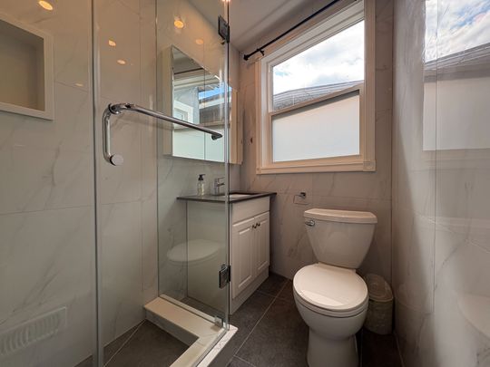 For Lease - 847 Pape Avenue Unit# Upper, Toronto, Ontario - Photo 1