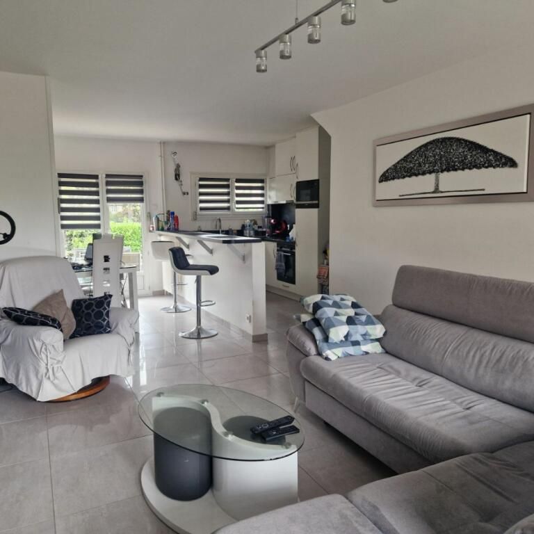 Location Maison 5 pièces 95m² - Photo 1