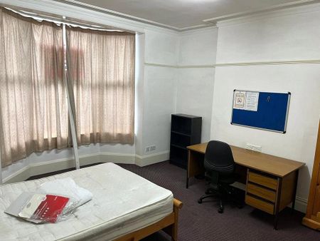 1 bedroom semi-detached house to rent - Photo 5