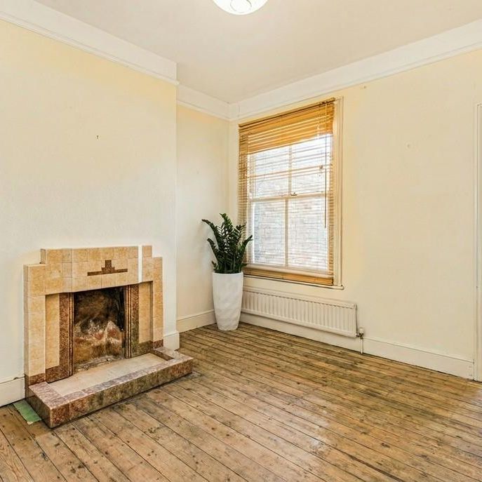 4 bedroom terraced house to rent - Photo 1