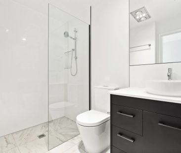 Stylish 2-Bedroom Apartment in the Heart of Chermside - Photo 4