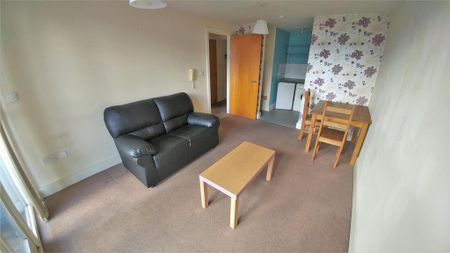 1 bedroom flat to rent - Photo 2