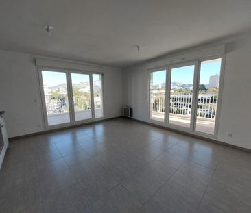 location Appartement F3 DE 58.8m² À MARSEILLE - Photo 2