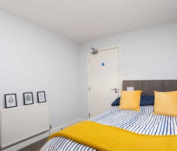 Four Bed Flat - Photo 6
