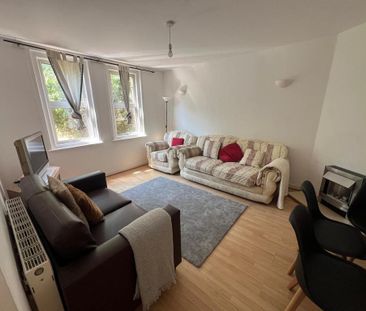 3 bedroom property to rent - Photo 2