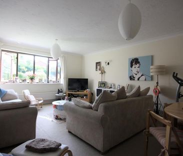 2 bedroom apartment to rent - Photo 2