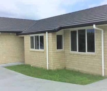 Delightful Two + Bedroom Home in a Quiet Greerton Street - Photo 4